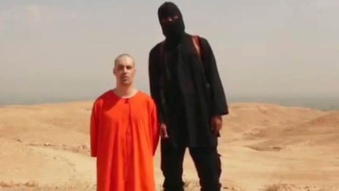 Militanti z organizácie Islamský štát zverejnili 19. augusta 2014 videonahrávku, zachytávajúcu popravu amerického novinára James