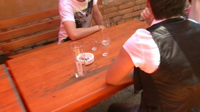 19 PO studenti popijanie.transferweb_jpg_bez_watermarku_1.jpg