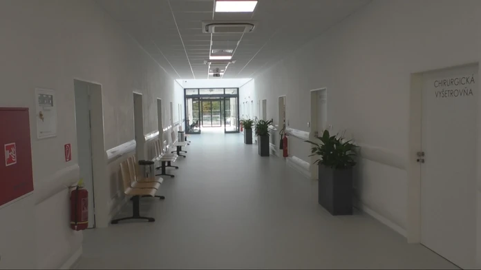 Rodina vraj musela pacientovi do nemocnice nosiť lieky aj toaletný papier. Nemocnica to vysvetľuje inak