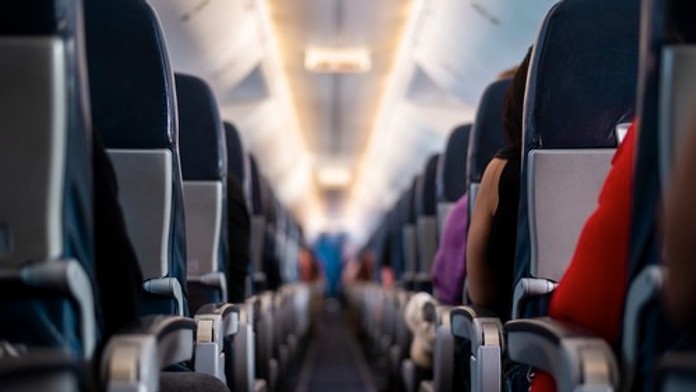 VIDEO: Hromadná bitka na palube Boeingu. Pilot musel núdzovo pristáť