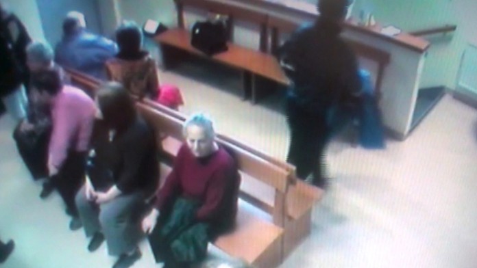 Zlodej v Šali okradol dôchodkyňu 