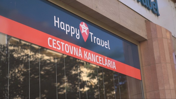 Polícia prijala stovky trestných oznámení od poškodených klientov skrachovanej cestovky Happy Travel