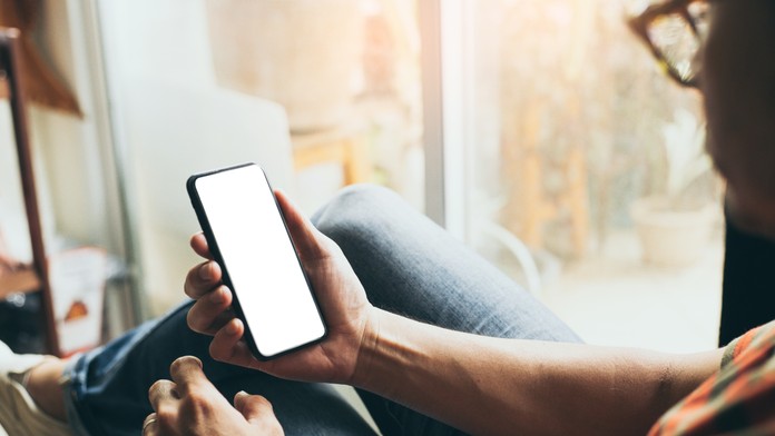 Ak by som nesledoval politické dianie, ušetril by som si kopu času aj nervov, tvrdí mladý volič Adam