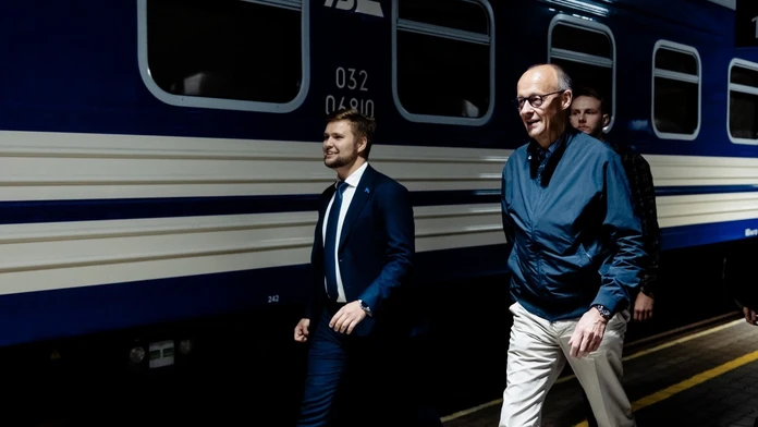 Friedrich Merz pricestoval na návštevu Ukrajiny
