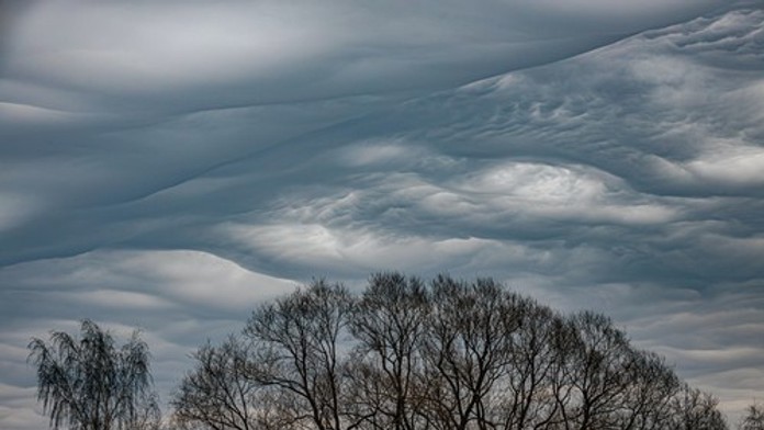FOTO: Zvlnené nebo nad Chorvátskom. Nezvyčajné mraky vyvolali vlnu konšpirácií