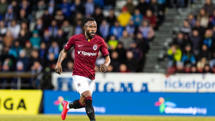 Falošné meno i miesto narodenia? Ex-Sparťan navyše tvrdí, že sa narodil štyri roky po smrti matky