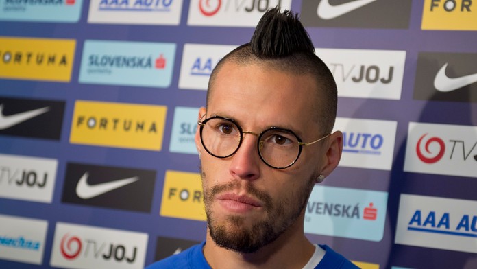 Marek Hamšík hovorí s novinármi pred kvalifikáciou MS 2018 Slovinsko - Slovensko v Národnom tréningovom centre v Senci.