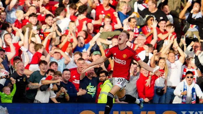 Hrdinom Manchestru United sa stal dokonalý žolík z lavičky. Tottenham uspel napriek oslabeniu