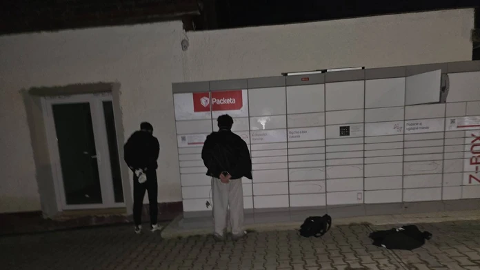 Chceli vykradnúť balíkobox.