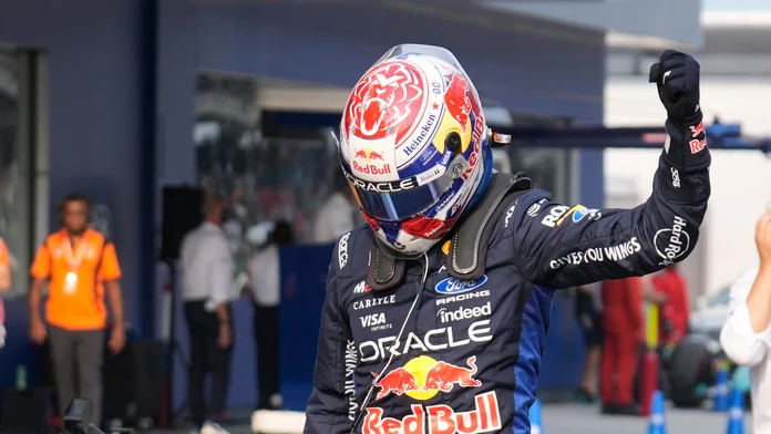 Zmena dejiska priniesla ovocie Red Bullu. Verstappen ovládol kvalifikáciu na VC Bahrajnu