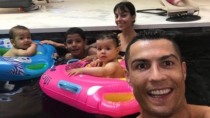 Cristiano Ronaldo s rodinou