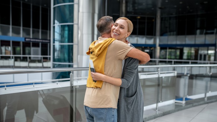 Letisko zaviedlo limit na rozlúčky: Emotívne objatia obmedzili na pár minút