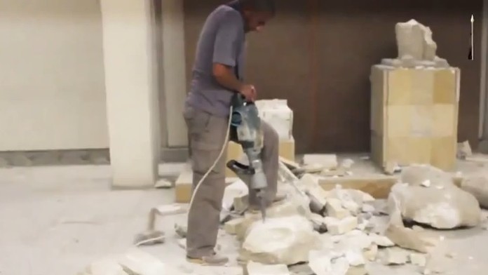 Islamský štát ničí pamiatky