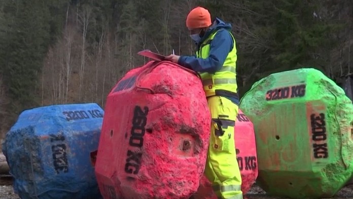 Švajčiarsky experiment s balvanmi.