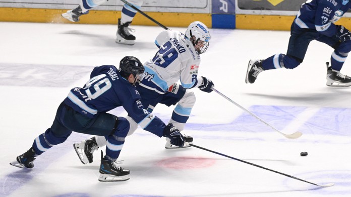 Slovan skvelú víťaznú sériu nepredĺžil, šláger ovládla Nitra. Žilinu priviedol k trom bodom hetrikový hrdina