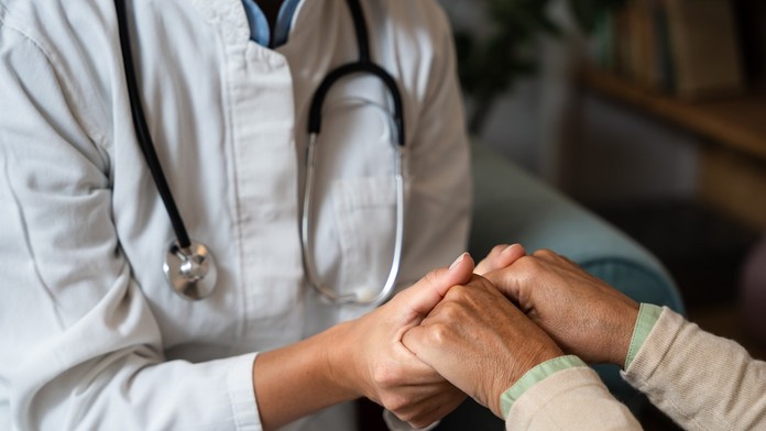 Muž prekonal príznaky Alzheimera neobvyklým spôsobom. Výsledky testov lekárov prekvapili