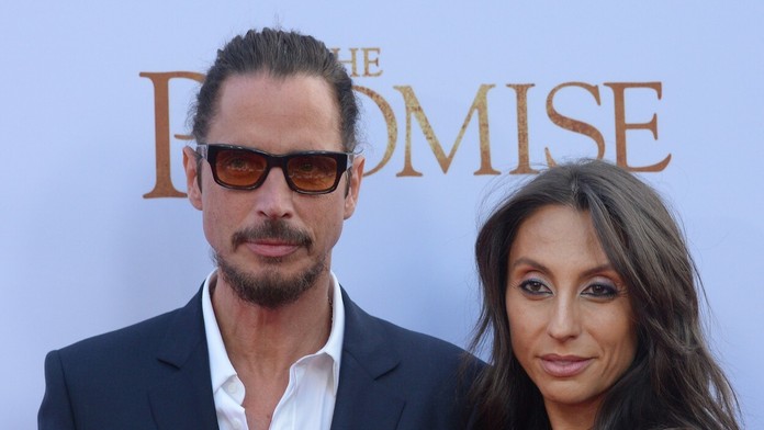 Manželka zosnulého Chrisa Cornella mu napísala list. Z týchto slov mrazí