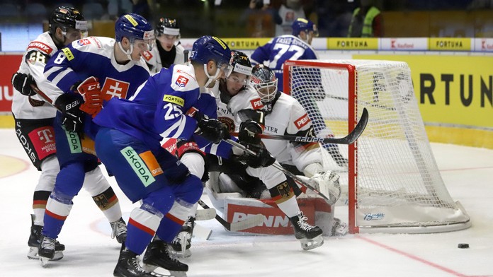 Parádny obrat v poslednej tretine. Slováci vďaka gólovej smršti vyhrali v príprave nad Nemcami