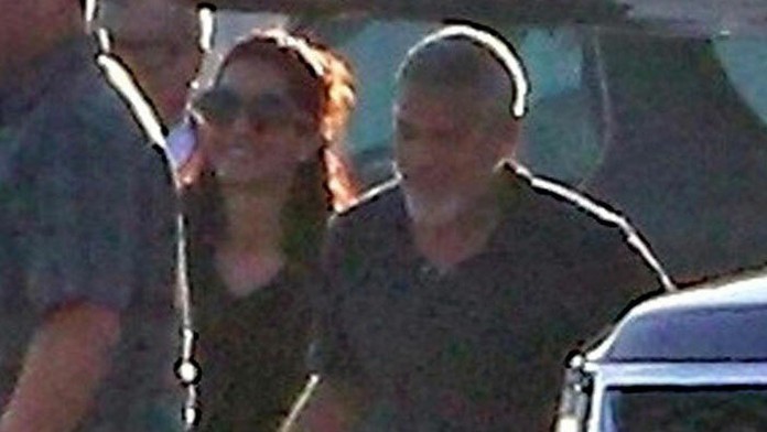 Manželia Clooneyovci už dvojičky neskrývajú