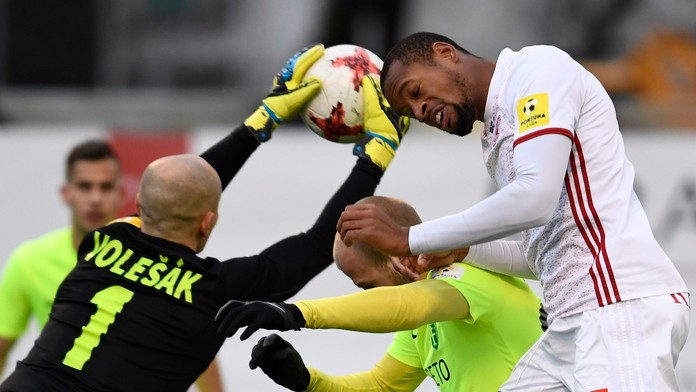 Po moste ponad priehradu Ružín opäť chodia autá.