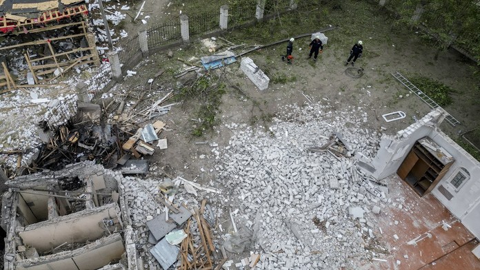 Rusko hlási zásah základne zahraničných žoldnierov i ďalších pozícií. Útočilo aj na západe Ukrajiny