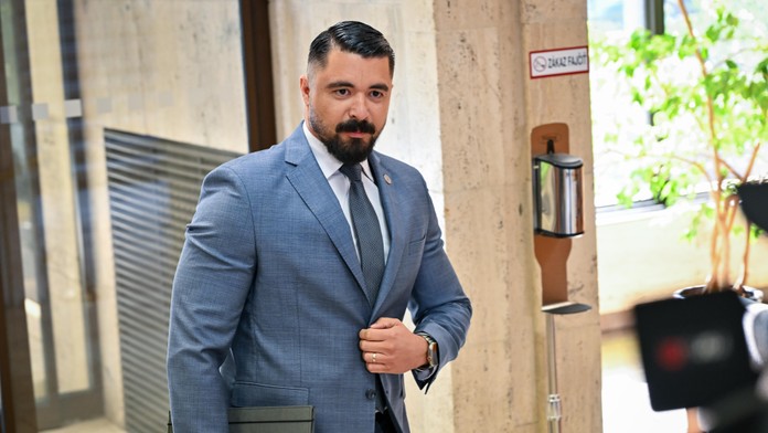 SIS spustila do pohotovosti Národné bezpečnostné analytické centrum. Dôvodom sú pretrvávajúce vyhrážky