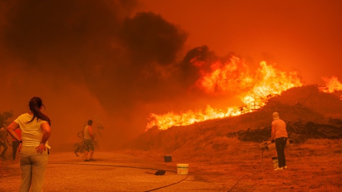 Požiare v Portugalsku majú prvú obeť. Pri hasení v obci zahynul jej bývalý starosta
