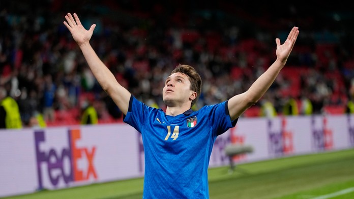 Federico Chiesa oslavuje gól proti Rakúsku.