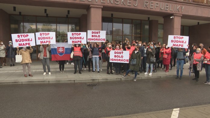 Protest zamestnancov justície