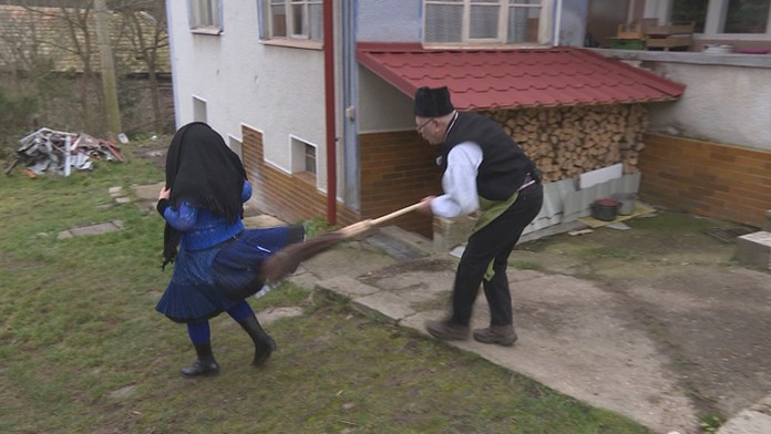 Reflex, Čary na Luciu