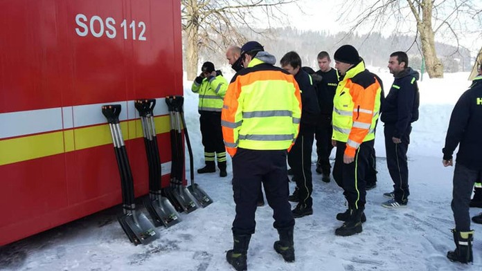 Starosta Štrby Michal Sýkora, maskot MS Macejko a hokejový reprezentačný brankár Ján Laco.