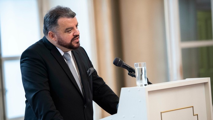 Na snímke kandidát na post prezidenta SR Eduard Chmelár