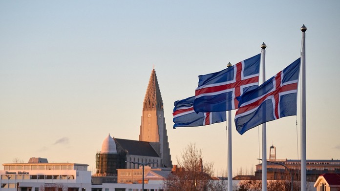 Škandál na Islande. Ministerka školstva a záležitostí detí mala syna so 16-ročným chlapcom