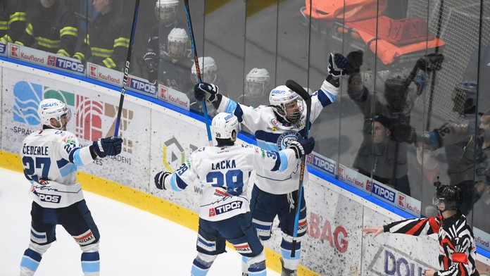 Na snímke gólová radosť hráčov Nitry v druhom finálovom zápase play off.