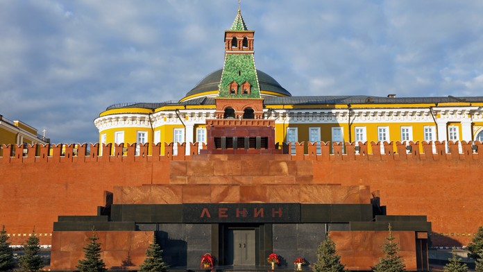 V Moskve zadržali muža, ktorý hodil molotovov koktail do Leninovho mauzólea