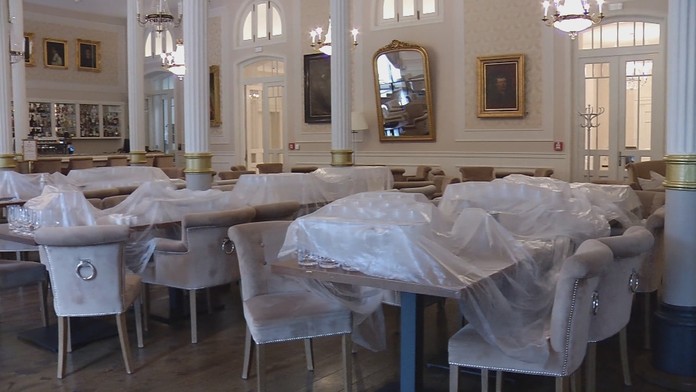 Silvester bez večere v reštaurácií či špeciálneho programu. 