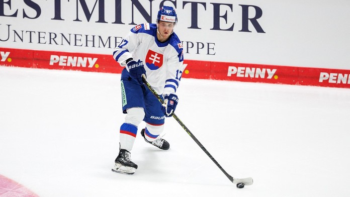 Prečíslením s MacKinnonom si splnil sen, kariéru mu brzdia zranenia. Mladý útočník môže byť tromfom Slovenska