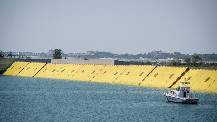 0201_Dovolenka_za_trest_02_01_P40_So_20_30__12.mp4