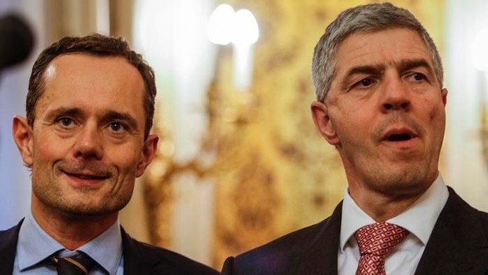 Predseda strany Most-Híd Béla Bugár a predseda strany #Sieť Radoslav Procházka. 