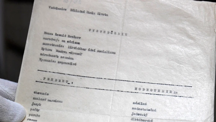 Detail vysvedčenia pre Leonida Iľjiča Brežneva.