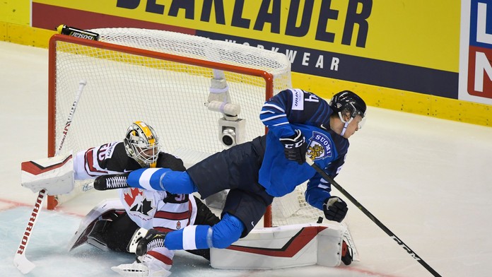 Zo súboja Kanada - Fínsko.