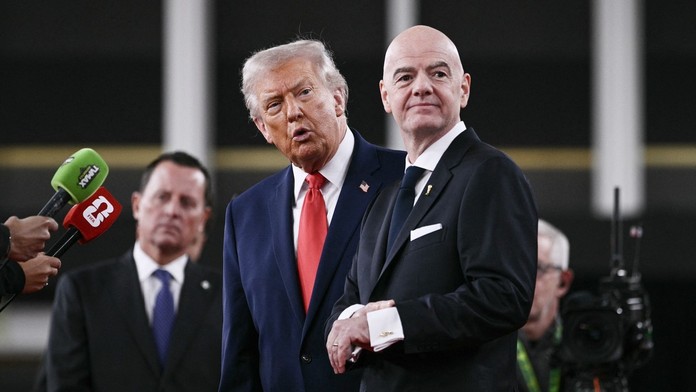 Trump ovplyvnil MS, tak nás v USA dobehla karma. Je na smiech a nezaslúži si žiadnu cenu, nielen tú za mier (rozhovor)