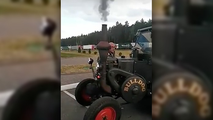 Nemecký dôchodca a jeho čudný stroj.