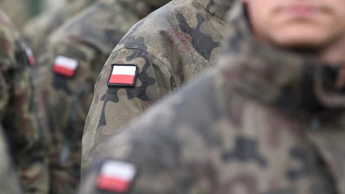 Poľsko má čoraz väčší strach zo situácie na hraniciach s Bieloruskom. Vyšle tam ďalších tisíc vojakov
