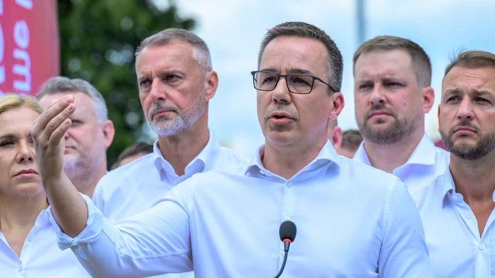 Hlas-SD navrhne zmrazenie paušálnych náhrad členov vlády