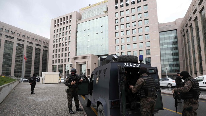 Rukojemnícka dráma v Istanbule.