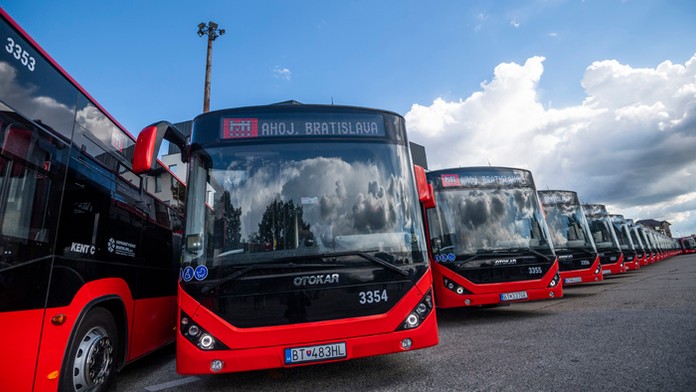 Bratislavská mestská hromadná doprava.