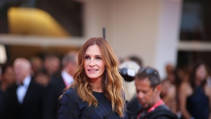 Scénu z filmu Pretty Woman zažila aj v realite: Julii Roberts odmietli v pražskom obchode predať kus oblečenia