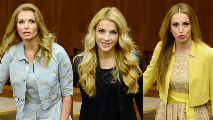 Petra Krištúfková, Martina Šimkovičová a Adrianou Pčolinskou.