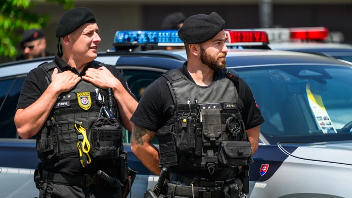 Na bezpečnosť počas Eura do 21 rokov budú dohliadať aj zahraniční policajti